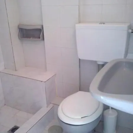 Second Floor Near Sea Apartament Flogita
